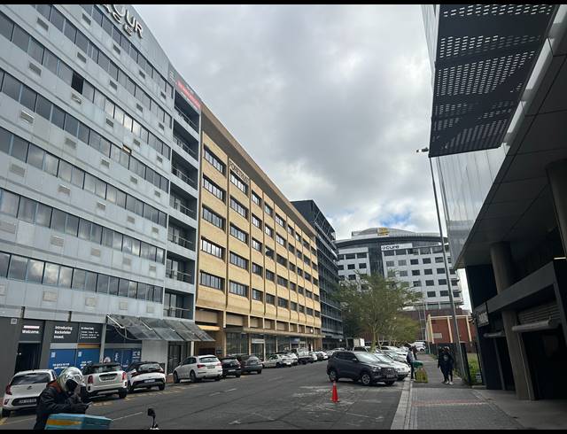 155M² BUILDING TO LET IN CAPE TOWN CITY CENTRE